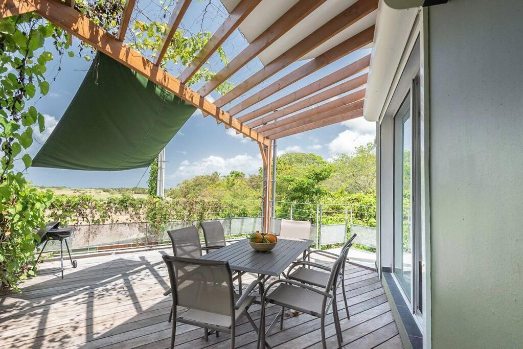 T3 Lumineux Avec Vue Exceptionnelle Et Piscine Oasis De Nature Et Serenite Petit-Canal エクステリア 写真